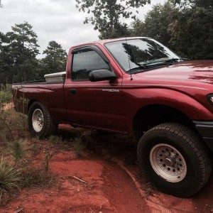 Stock tacoma flexing