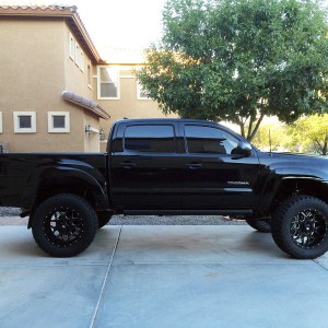2015 Tacoma Black Off-Road TRD