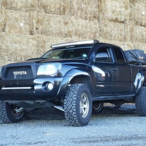 Haven't whored the truck for awhile...here's a random pic lol