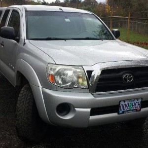 Tacoma 4x4 Four-Cylinder Access Cab