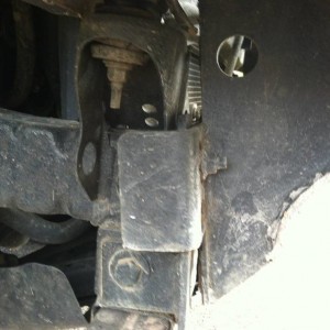 Accident-Bumper mounting braket
