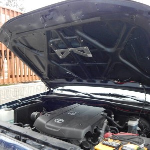 Hood scoop lightbar bracket by C4Fab