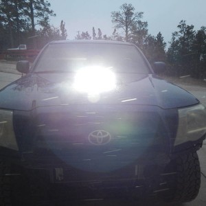 Hood scoop lightbar bracket by C4Fab