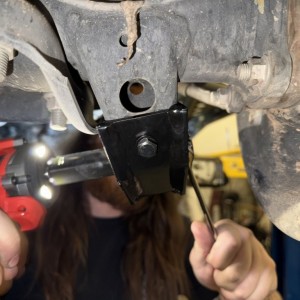 Shackle Tightening