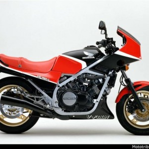 VF750