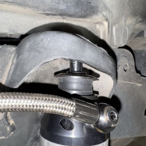 Correct Bushing And Washer Under Strut