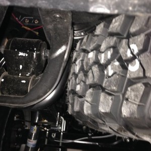 10-02-13_--_Tire_Carrier_Exhaust_33_Spare_Mod_--_Driver_Side_Clearance