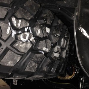 10-02-13_--_Tire_Carrier_Exhaust_33_Spare_Mod_--_Passenger_Side_Clearance