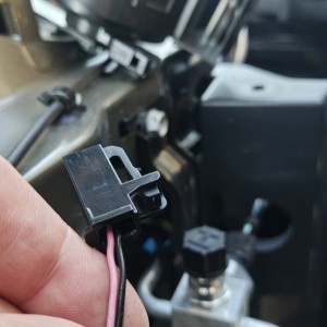 Drivers side horn wires