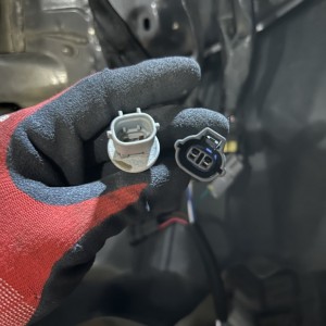 Side Marker Electrical Plug