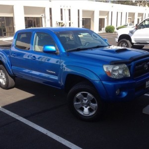 My new 2006 Speedway Blue Tacoma