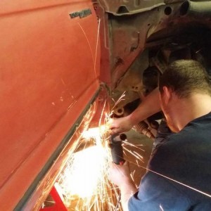 99 tacoma 35's