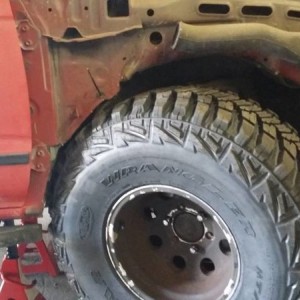99 tacoma 35's