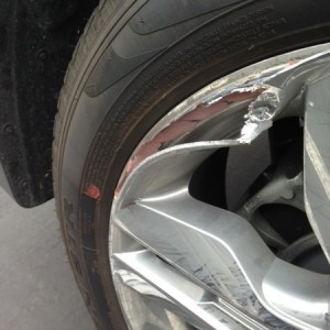 2014 Ford Edge 20" Wheel Damage