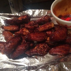 Mmhhmmm......bbq chicken wings for dinners