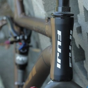Fuji 2.0 Fox shocks