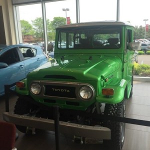Awesome fj seen at my dealer today. Only ~30k miles on it.