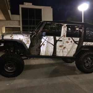 I thought this jeep had a wrap...