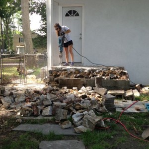 (My gf) Demo'ing the old stairs so I can build a deck.