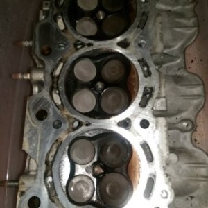 Cylinder_head_mating_1