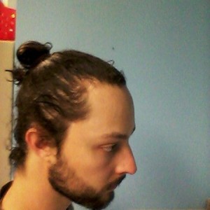 Man bun is on point, or on fleak, or what ever means i just wanted to pull my hair back. Too hot for a beanie (togue for oz)