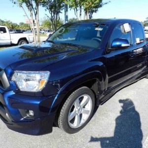 2012_Toyota_Tacoma_X-Runner_2