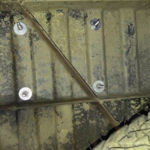 LBracket_UndersideCloseupNearCab