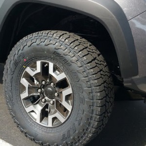 2016 TACOMA LT265-75R16 FALKEN WILDPEAK AT3W  002