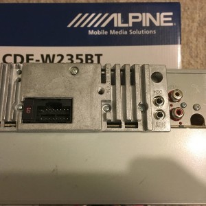Alpine-headunit-04