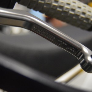 Artsy DRZ ZETA Lever