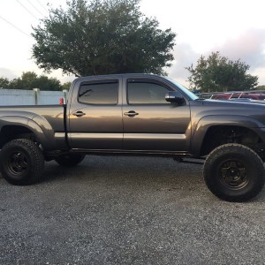 Tacoma Pro-comp lift SCS F5’s 285/75-16 BFG KO2 ghey