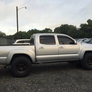 Tacoma SCS F5 285/75-16 BFG No lift